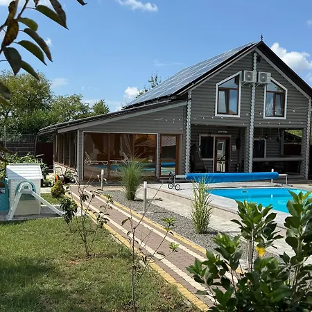 Friendly House
